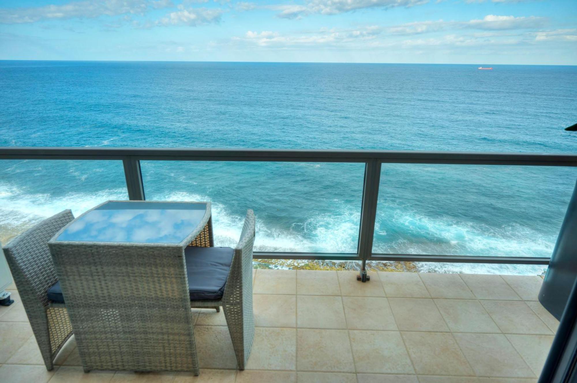 Modern, Large 3Bedroom, Spectacular Views Goslm-9 Sliema Exterior photo